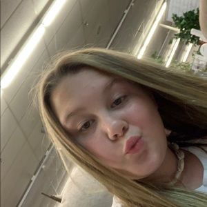 Meet your Posher, Lydia lynn coffey